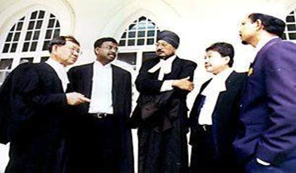 Barisan peguam bela Anwar kes liwat 1. Dari kiri; Raja Aziz Addruse, Sankara Nair, Gurbachan Singh, Christopher Fernando (Ketua Pasukan Peguam Bela) dan Zulkifli Noordin