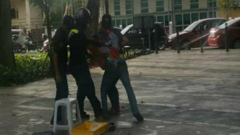 Reports From The Other News Agencies Of The Batu Estate Residents Protest At Dbkl On February 25th 2011 Environs Eagles