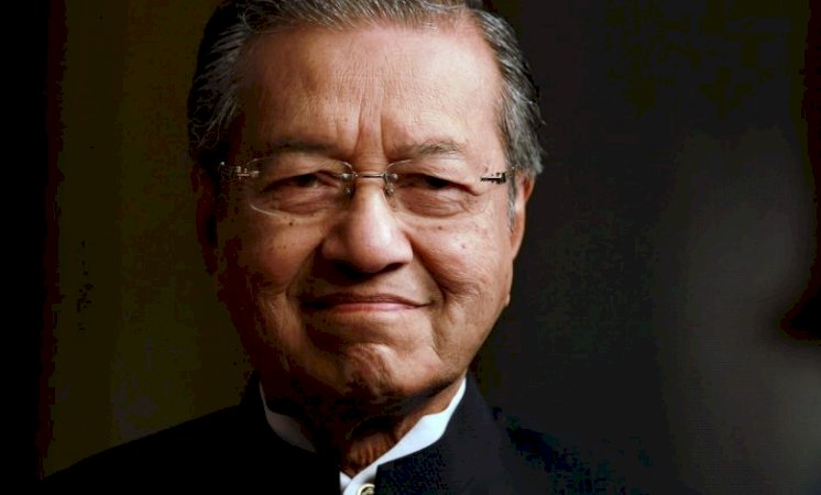 dr.-mahathir-dan-shafie-menghadap-agong-hari-ini