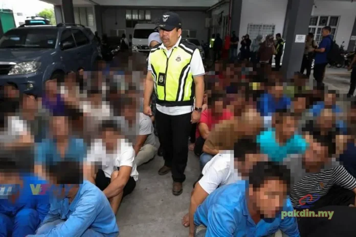 migresen tahan 114 pendatang trrmasuk 70 warga China dalam Ops Mahir di Kuala Krai